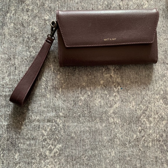 Matt & Nat clutch